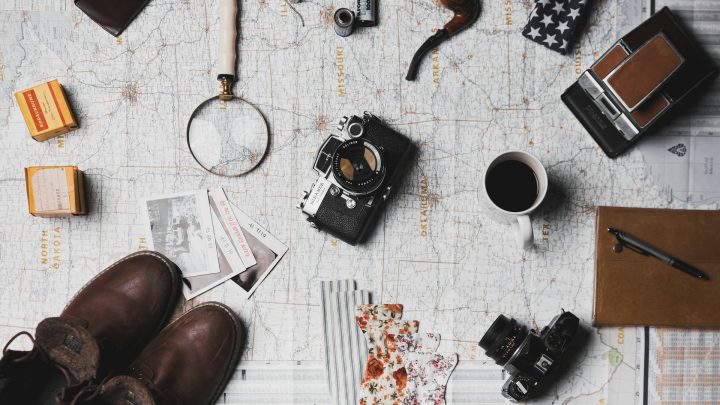 Essenciais para uma viagem de primavera sem perrengues: 10 itens indispensáveis