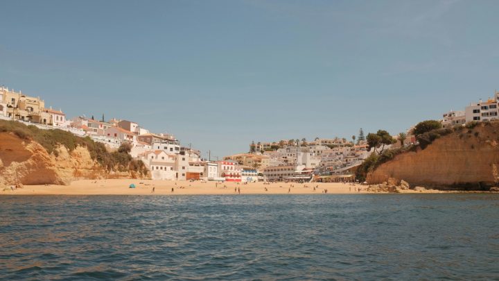 Turismo Europeu Mantém Estabilidade no 2º Trimestre de 2025 com Alta Procura e Interesse Global