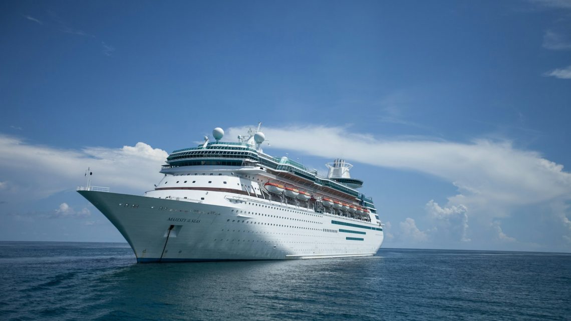 Icon of the Seas: O maior navio de cruzeiro do mundo inicia sua primeira viagem