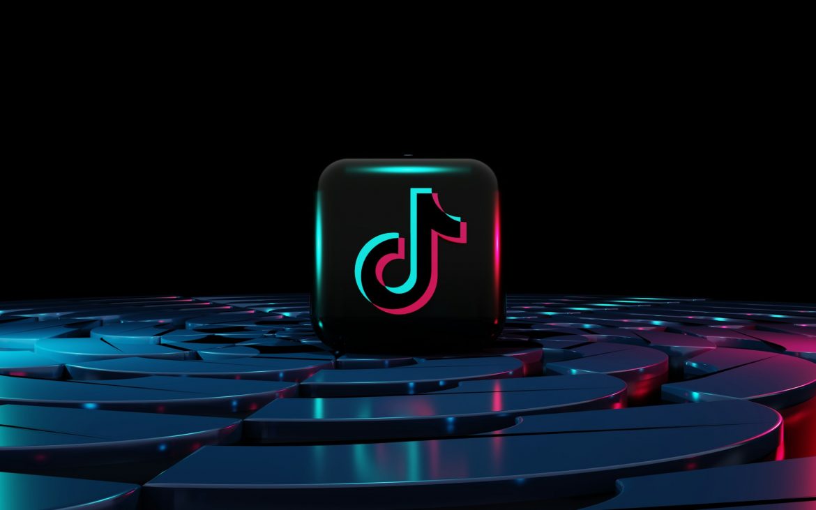 TikTok Lança Travel Ads para Conectar Inspiração e Reservas de Viagens